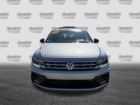 Used 2021 Volkswagen Tiguan SE R-Line FWD image 3