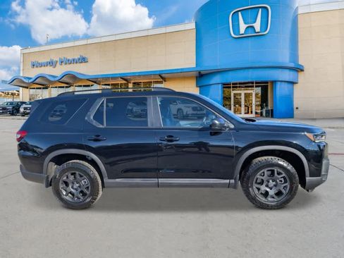 New 2026 Honda Pilot TrailSport image 6