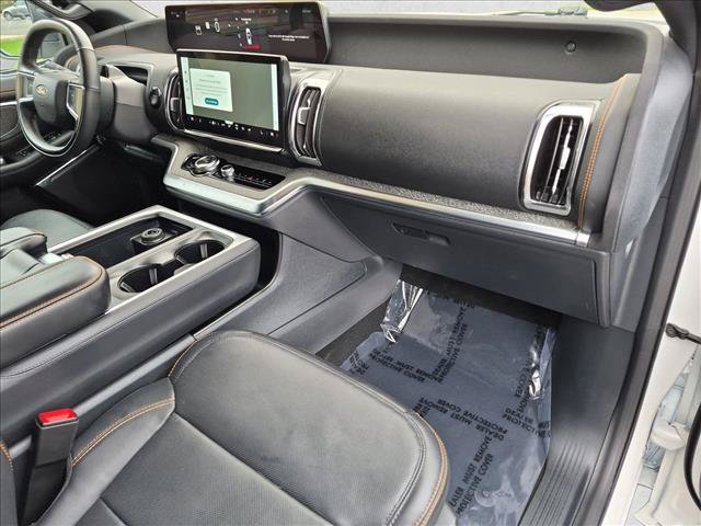 Used 2025 Ford Expedition Tremor AWD/4WD image 24