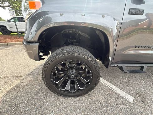 Used 2021 Toyota Tundra SR5 w/ SR5 Upgrade Package AWD/4WD image 3