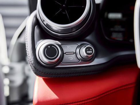 Used 2019 Ferrari GTC4Lusso V12 image 52