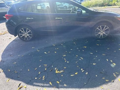 Used 2019 Subaru Impreza 2.0i Limited AWD/4WD image 2