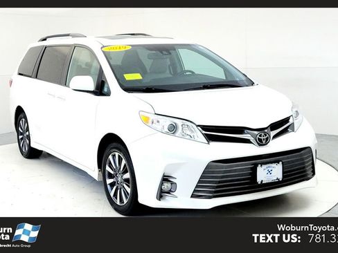 Used 2019 Toyota Sienna XLE w/ XLE Navigation Package AWD/4WD image 1