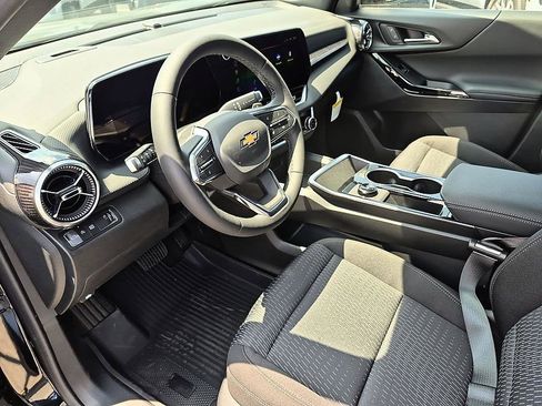 New 2026 Chevrolet Equinox LT FWD image 16