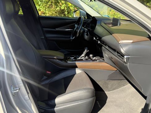 Used 2023 MAZDA CX-30 AWD 2.5 S w/ Premium Package image 22