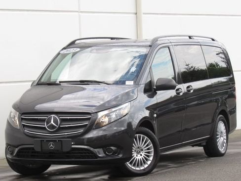 Used 2023 Mercedes-Benz Metris Passenger image 1