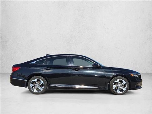 Used 2019 Honda Accord EX image 4