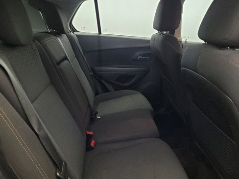 Used 2020 Chevrolet Trax LS FWD image 19
