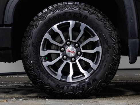 Certified 2021 GMC Sierra 1500 AT4 w/ AT4 Premium Package image 28