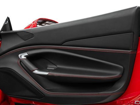 Used 2021 Ferrari F8 Tributo RWD image 29
