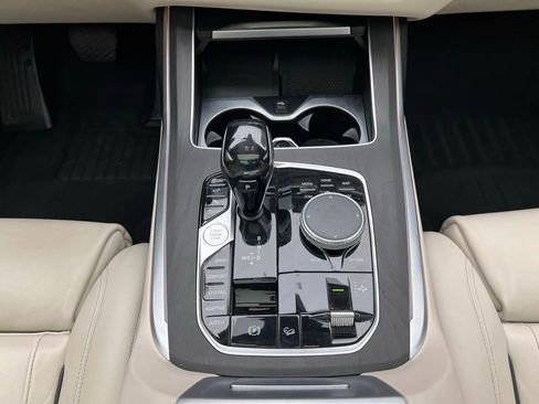 Used 2020 BMW X7 xDrive40i w/ Parking Assistance Package image 13