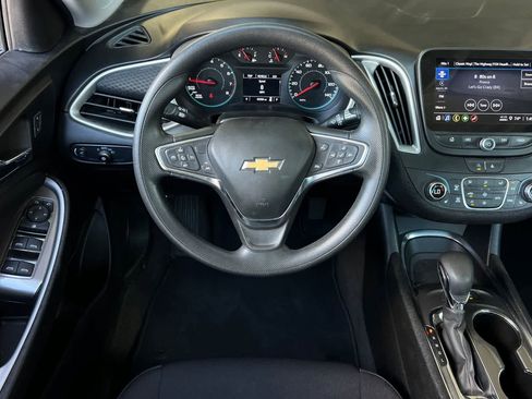 Used 2024 Chevrolet Malibu LT image 16