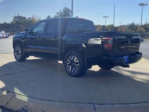 Used 2024 Nissan Frontier SL image 4