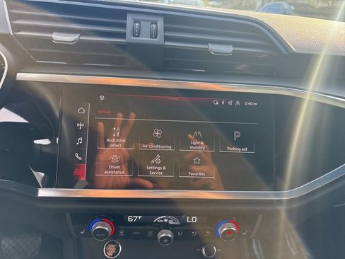 Used 2025 Audi Q3 2.0T Premium w/ Convenience Package image 20