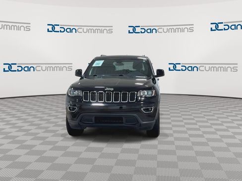 Used 2021 Jeep Grand Cherokee Laredo w/ Security & Convenience Group AWD/4WD image 3