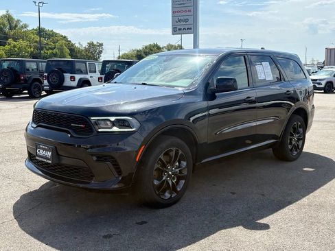 Used 2025 Dodge Durango GT AWD/4WD image 3