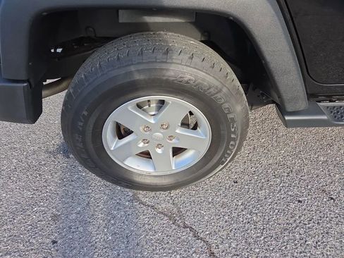 Used 2015 Jeep Wrangler Unlimited Sport w/ Quick Order Package 24S image 27