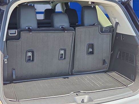 Used 2024 Nissan Pathfinder Platinum w/ Cargo Package FWD image 8