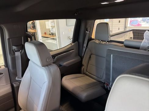 New 2026 GMC Sierra 1500 SLT w/ SLT Premium Package AWD/4WD image 16