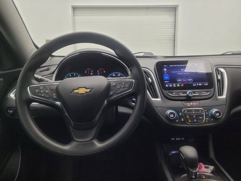 Used 2025 Chevrolet Malibu LT FWD image 22