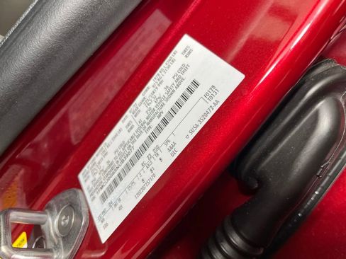 Used 2022 Ford Escape SE w/ SE Sport Appearance Package FWD image 21