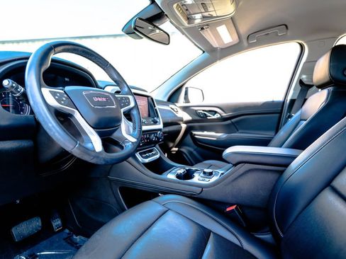 Certified 2023 GMC Acadia SLT AWD/4WD image 5