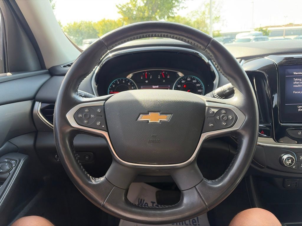 Used 2021 Chevrolet Traverse LT w/ LT Premium Package AWD/4WD image 8