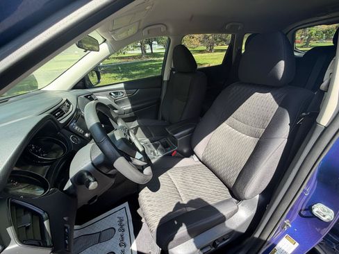 Used 2018 Nissan Rogue SV w/ Premium Package AWD/4WD image 12