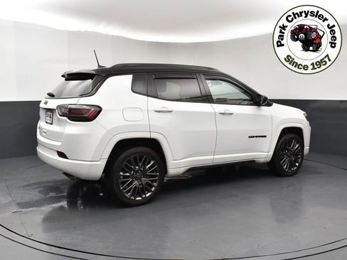 Used 2022 Jeep Compass High Altitude AWD/4WD image 6