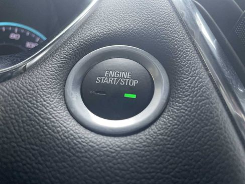 Certified 2023 Chevrolet Traverse RS image 17