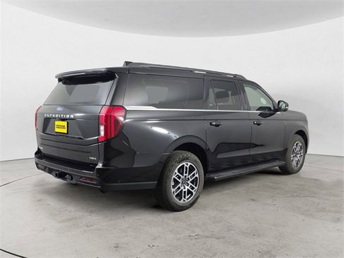 Used 2025 Ford Expedition Max Active image 5