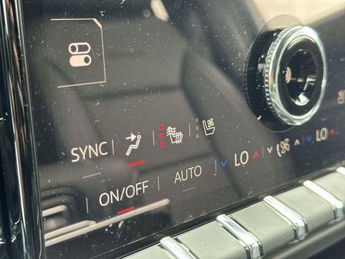 New 2026 GMC Yukon XL Denali w/ Denali Reserve Package image 17