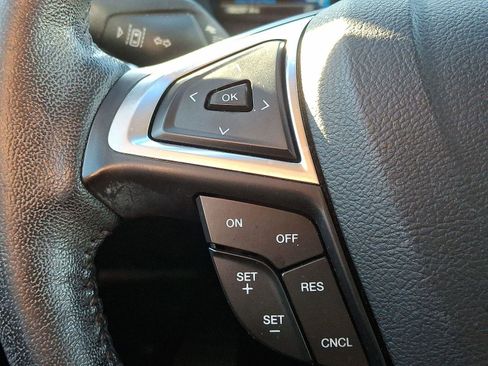 Used 2020 Ford Edge SEL image 21