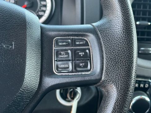 Used 2017 RAM 1500 Express AWD/4WD image 17