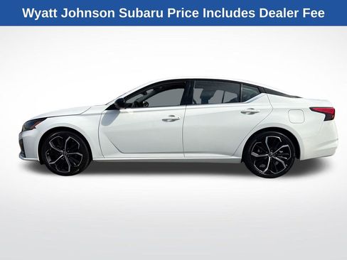 Used 2024 Nissan Altima 2.5 SR FWD image 3