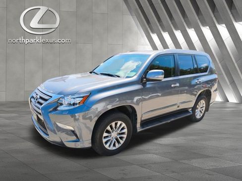 Used 2018 Lexus GX 460 Premium w/ Premium Package AWD/4WD image 3