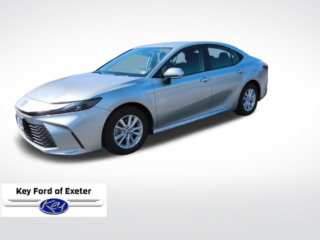 Used 2025 Toyota Camry LE FWD image 7
