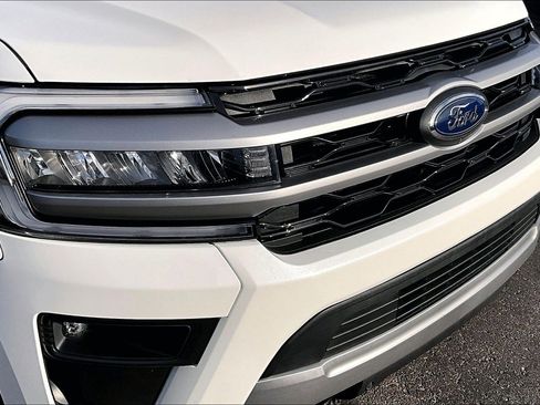 Used 2022 Ford Expedition Max XLT image 31