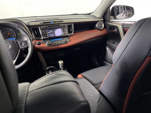 Used 2015 Toyota RAV4 Limited w/ Technology Package FWD image 17