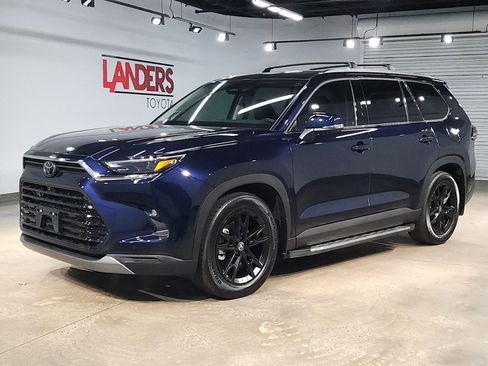 Certified 2025 Toyota Grand Highlander FWD image 3