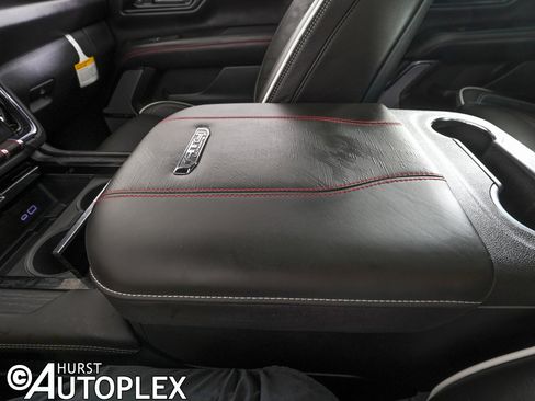 Used 2025 GMC Yukon AT4 Ultimate image 31