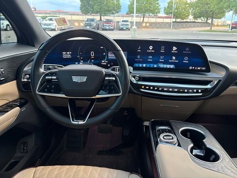 Certified 2024 Cadillac Lyriq Sport w/ Nappa Leather Package AWD/4WD image 8