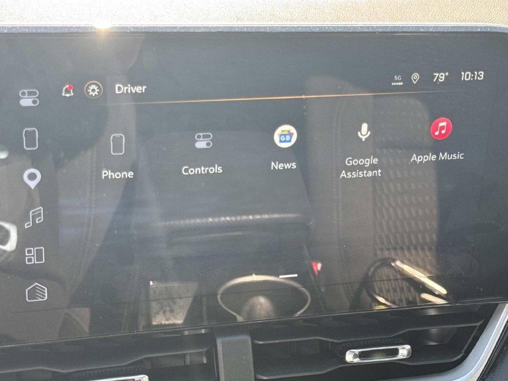 Used 2026 Chevrolet Equinox LT w/ Safety and Technology Package FWD image 23