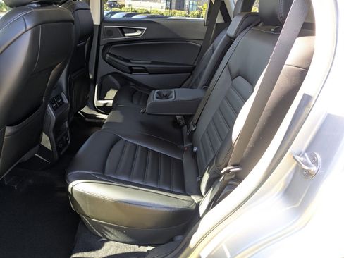 Used 2021 Ford Edge SEL w/ Convenience Package image 29