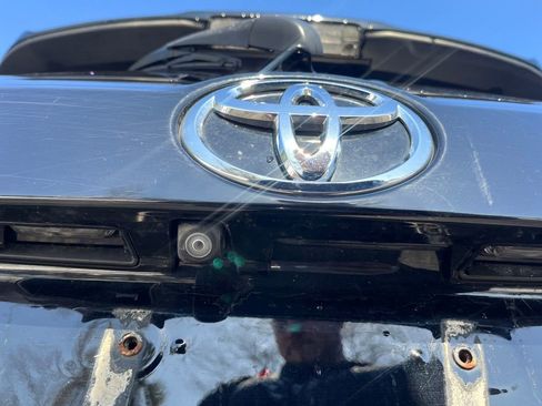 Used 2018 Toyota Highlander Limited Platinum image 10