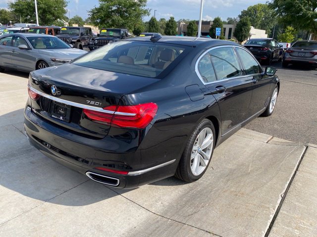 Used 2016 BMW 750i xDrive AWD/4WD image 3