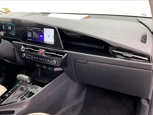 Used 2023 Kia Niro EX image 15