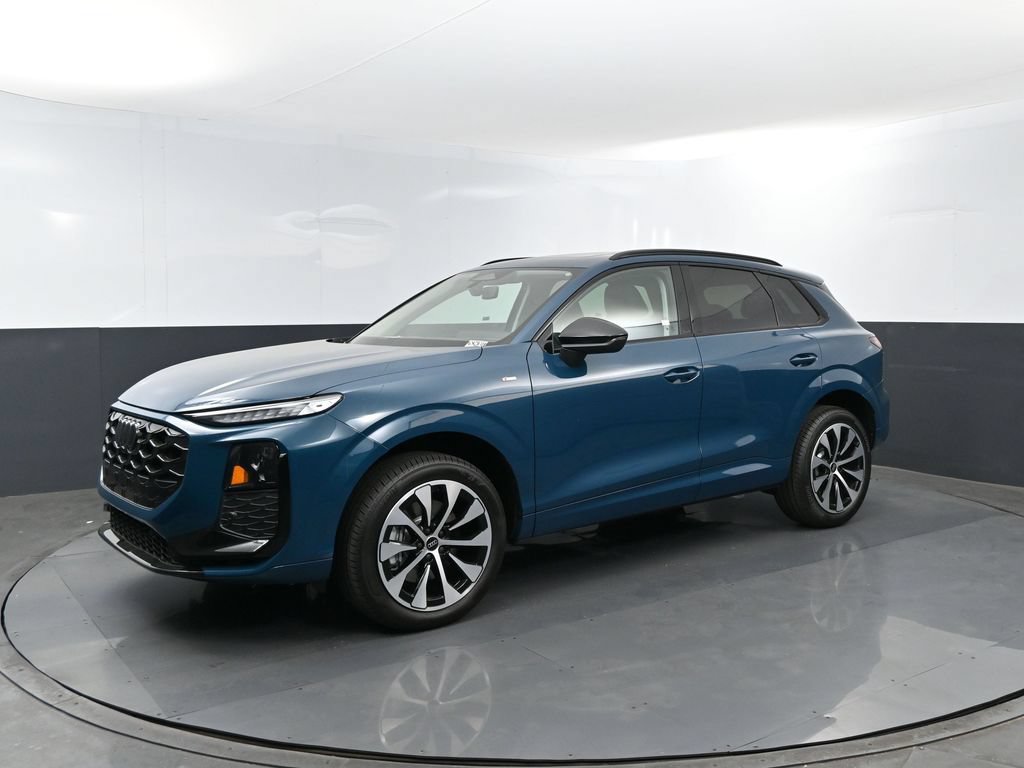 New 2026 Audi Q3 quattro 2.0T AWD/4WD image 1