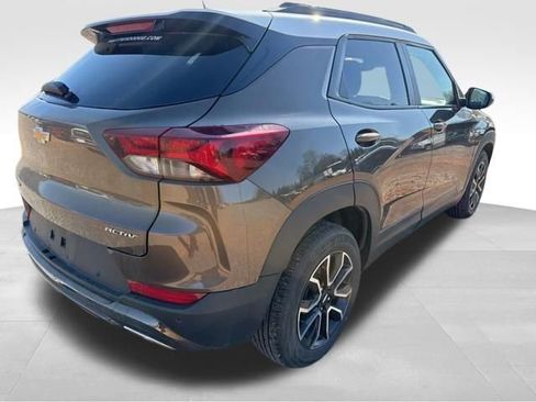 Used 2021 Chevrolet TrailBlazer ACTIV w/ Sun and Liftgate Package image 3