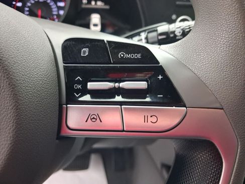 Used 2021 Hyundai Elantra SEL FWD image 20